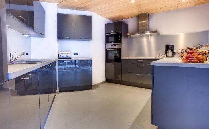 Chalet Hibou, Morzine, Kitchen